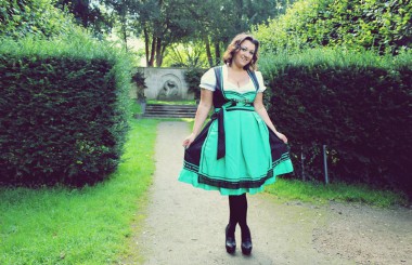 Dirndl? Die Kurven perfekt verpackt!!!
